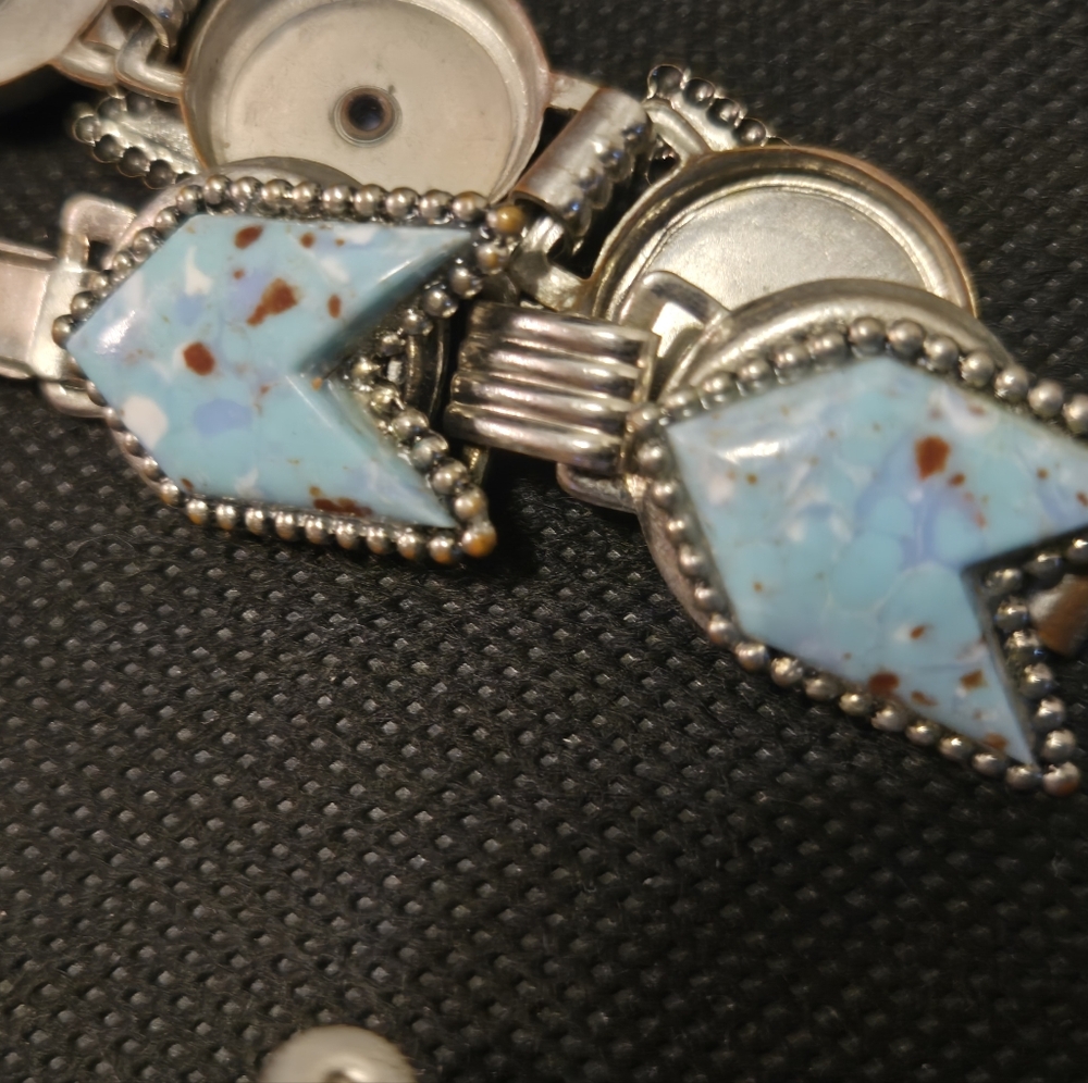 Elegant Silver and Blue Jewelry Set - Picture 5 of 7